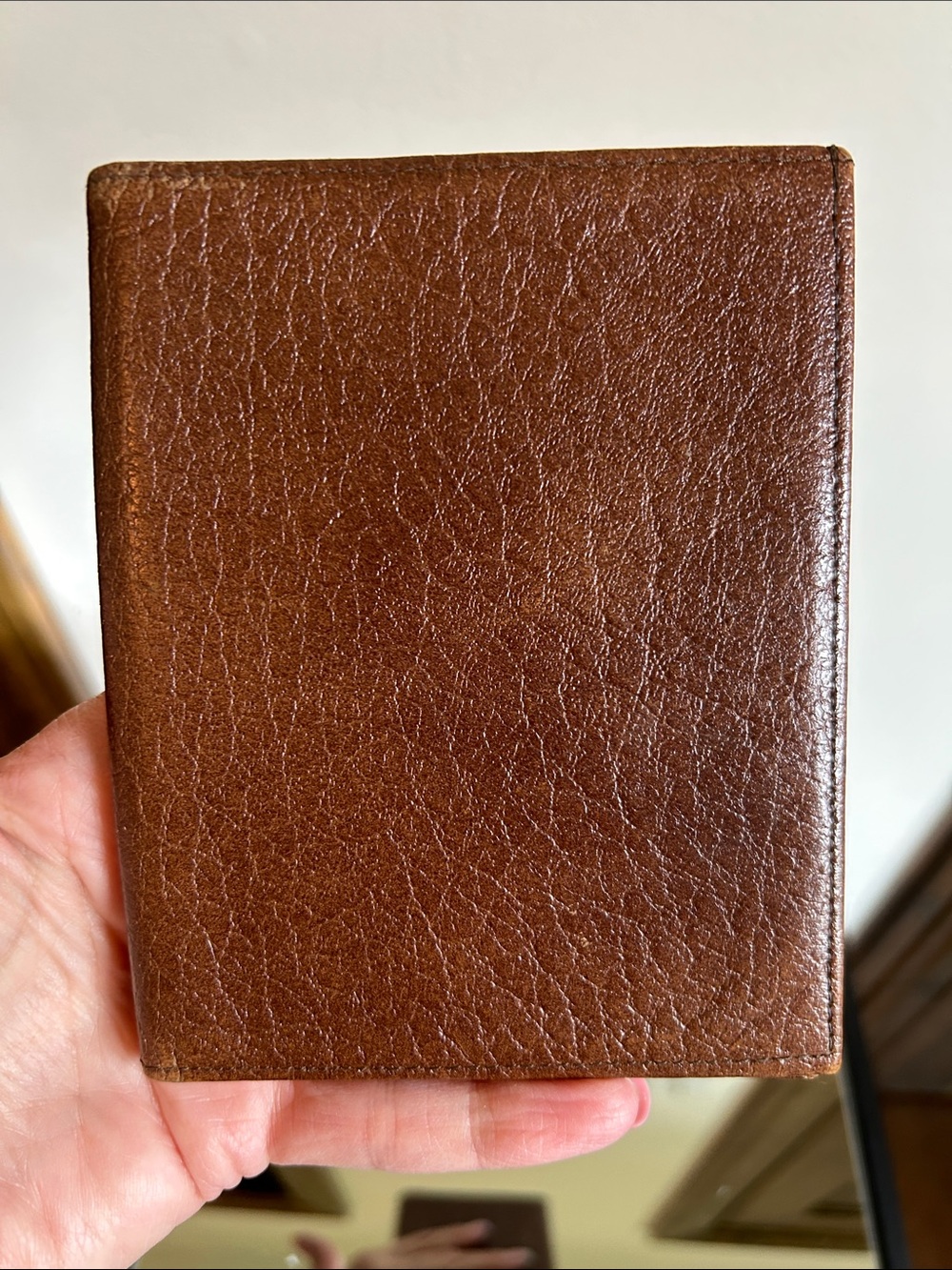 Classic Brown Leather Men's Bifold Wallet